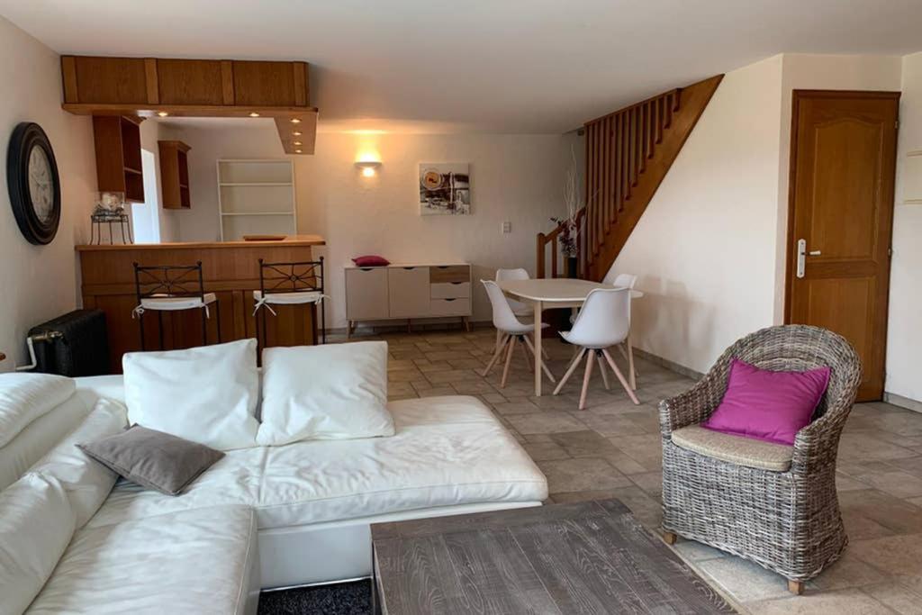 Domaine Des Pierres D Auvergne Flat ภายนอก รูปภาพ