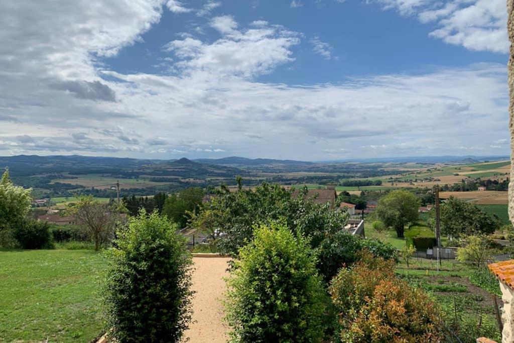 Domaine Des Pierres D Auvergne Flat ภายนอก รูปภาพ
