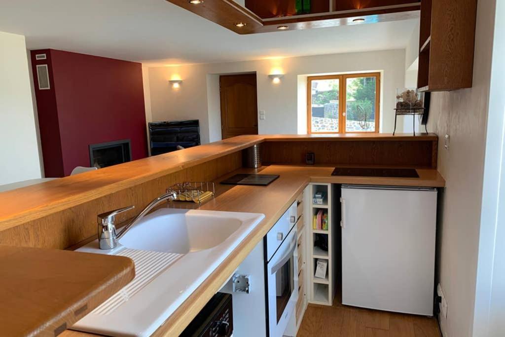 Domaine Des Pierres D Auvergne Flat ภายนอก รูปภาพ
