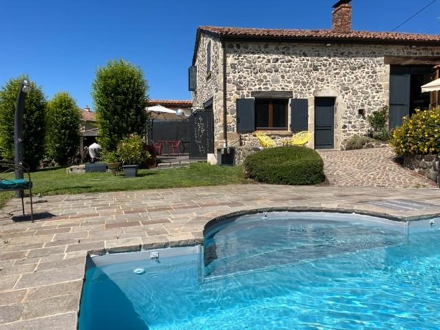 Domaine Des Pierres D Auvergne Flat ภายนอก รูปภาพ
